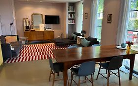 Luxe Tuinhuis Nabij Amsterdam